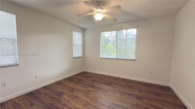 Building Photo - 2440 E Preserve Way