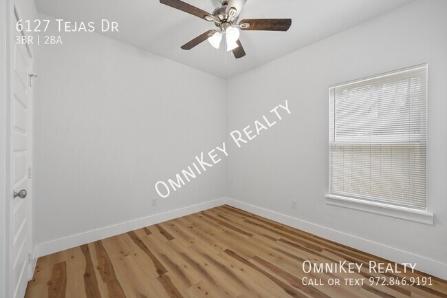 Building Photo - 6127 Tejas Dr