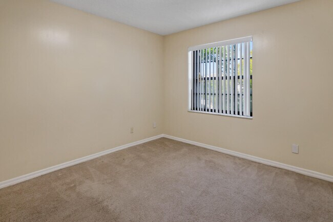 Building Photo - 3471 NW 112th Ave