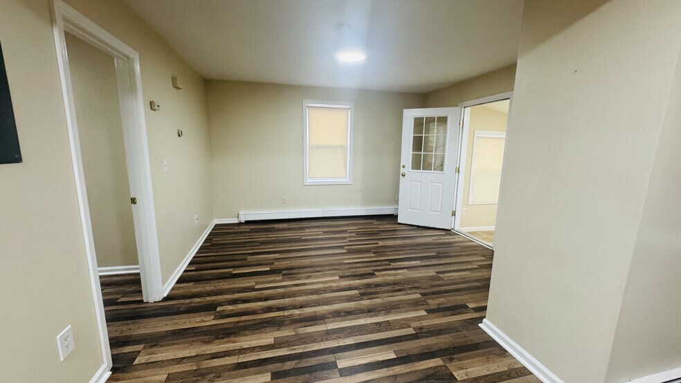 Living Room - 58 Kent St