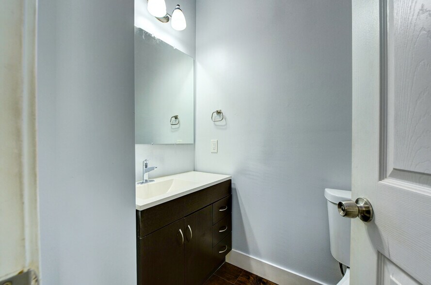 half bath - 3117 Hancock Ave
