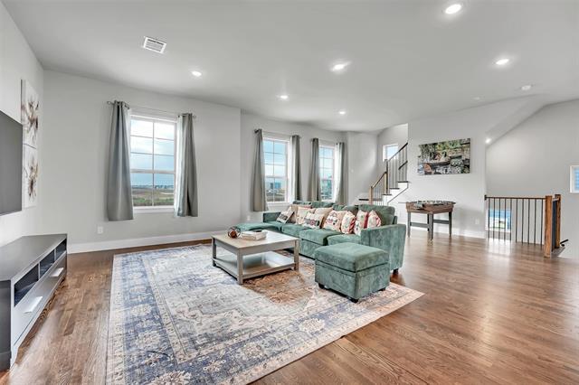 Building Photo - 1121 Marc Pl