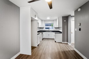 Building Photo - Chula Vista Terrace *$600 Off*