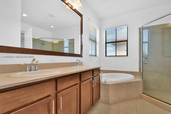 Building Photo - 8354 NW 39th Ct