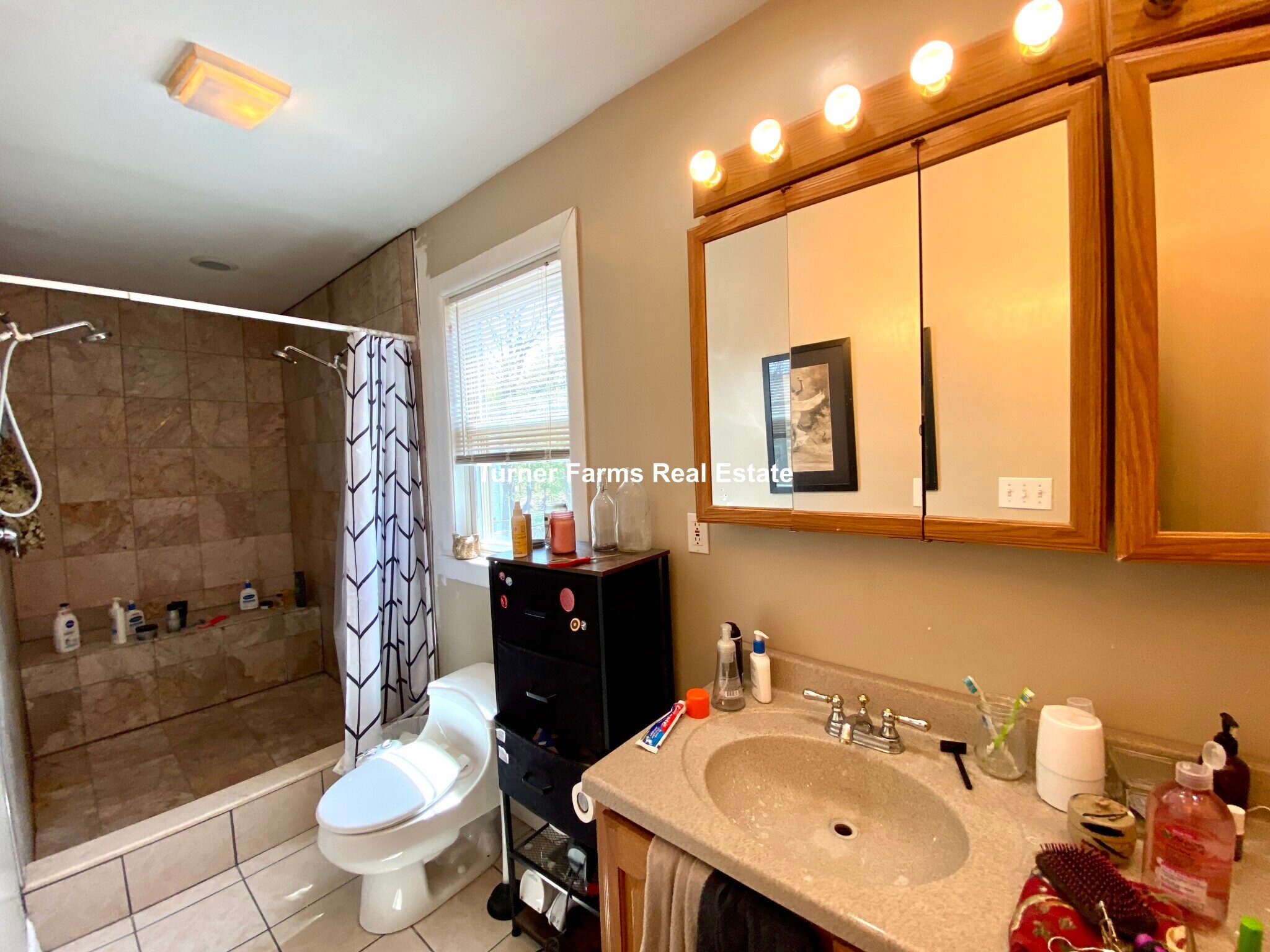 Building Photo - 21 Dorr St