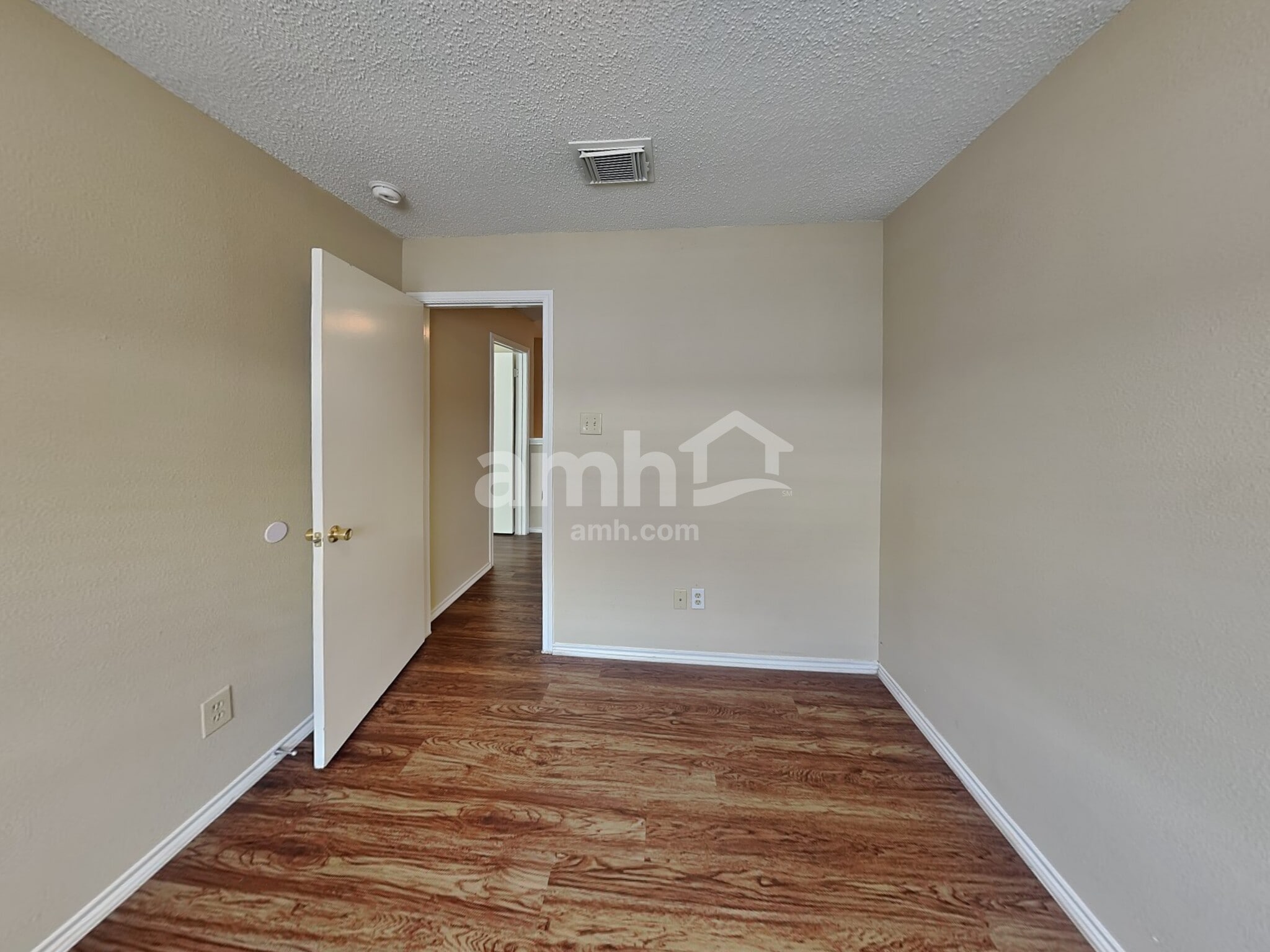 Building Photo - 8043 Cantura Mls