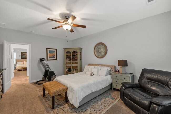 Building Photo - Luxury Townhome for Rent near Regent!