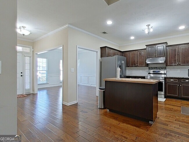 Building Photo - 3024 Margot Ln