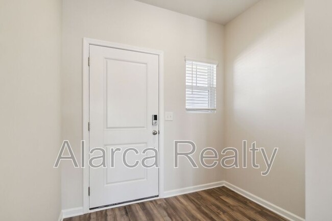Building Photo - 1033 Plumcrest Dr