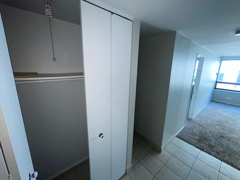 Building Photo - 233 E Erie St