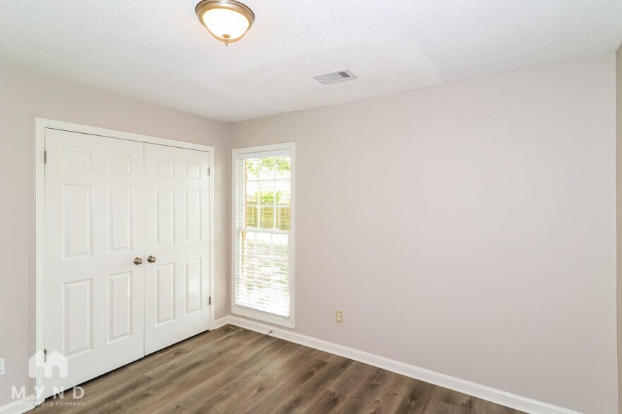 Building Photo - 1351 Sandy Stone Ln
