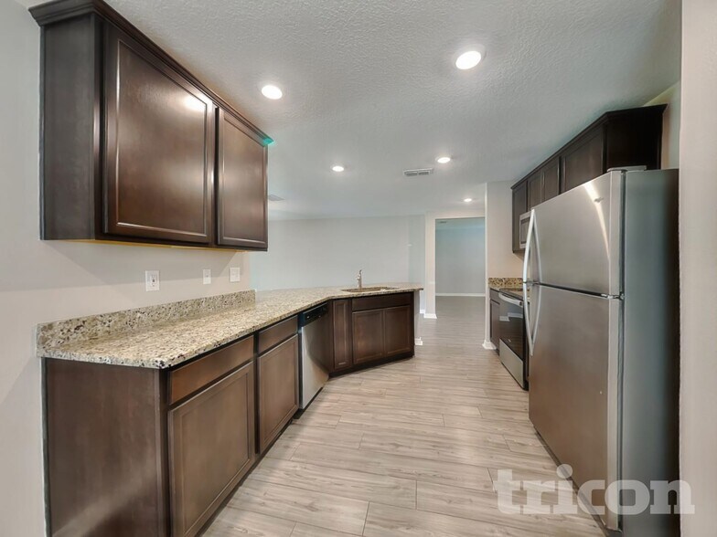 Building Photo - 6130 Dolostone Dr