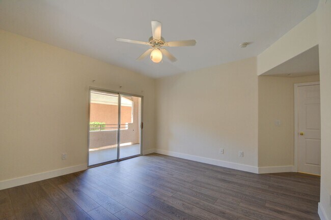 Building Photo - Beautiful 2BR / 2BA Renovated / Modern Condo In A Gated Complex.