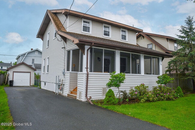 Building Photo - 53 Menand Rd