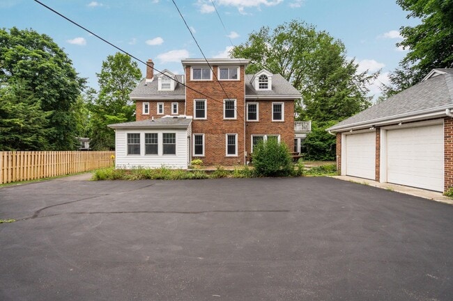 Building Photo - 1015 Olivia Ave