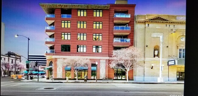 Building Photo - 125 N Raymond Ave