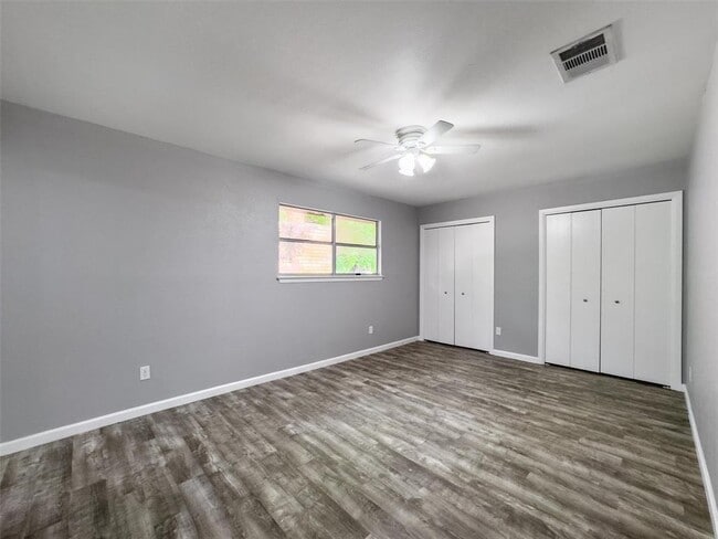 Building Photo - 10403 Golden Meadow Dr