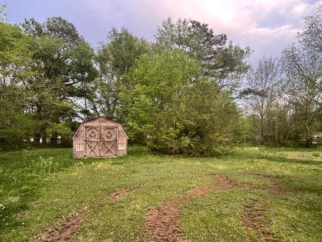Building Photo - 2 Bedroom House Benton City Limits