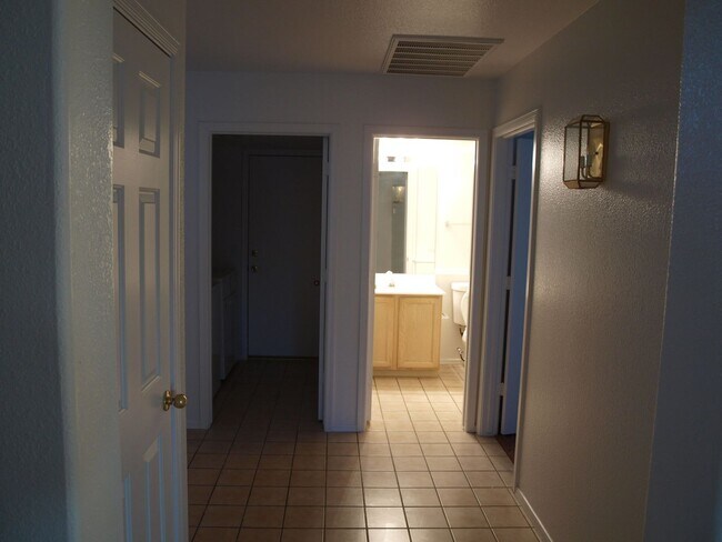 Building Photo - 15007 W Evening Star Trail