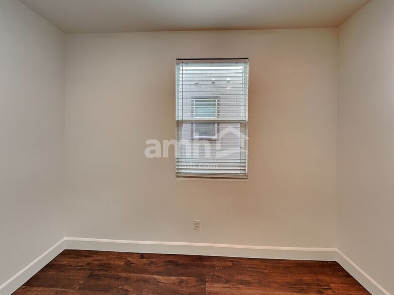 Building Photo - 2754 Hot Cider Ave