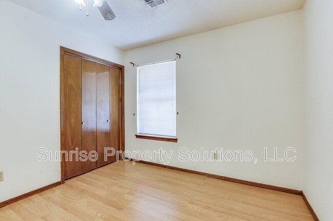 Building Photo - 1832 Michell Dr