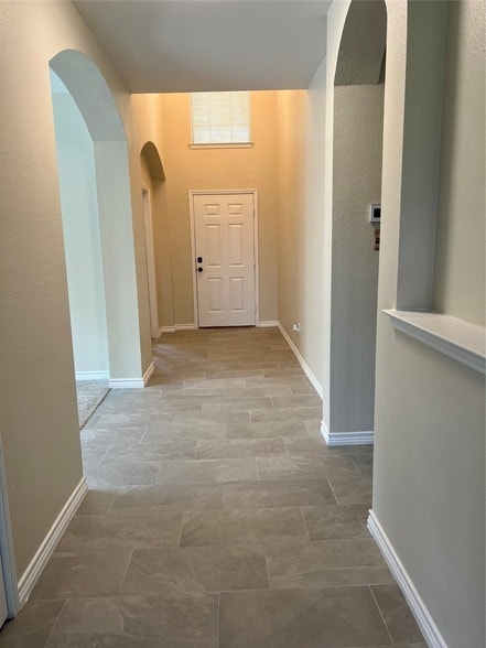 Building Photo - 15632 Gatehouse Dr
