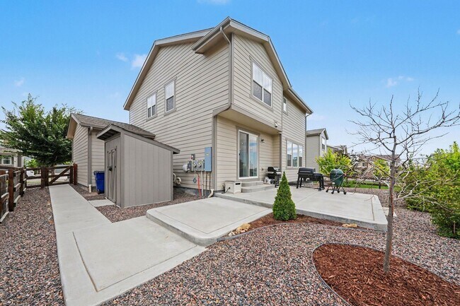 Building Photo - Beautiful spacious four bedroom house!