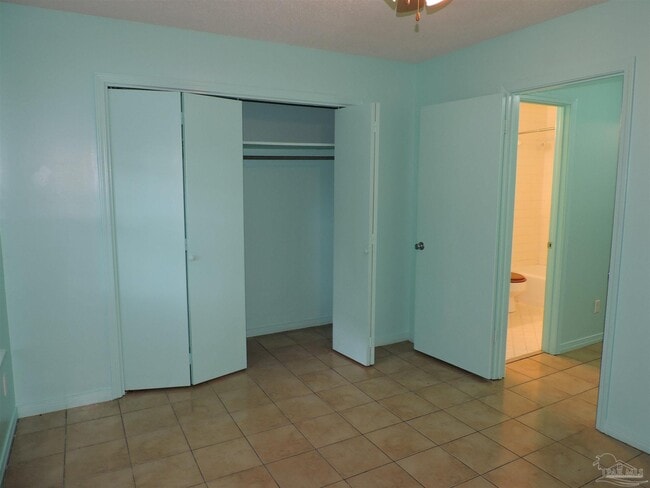 Building Photo - 1310 Pinnacle Dr
