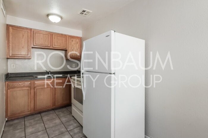 Building Photo - 3028 N Castro Ave