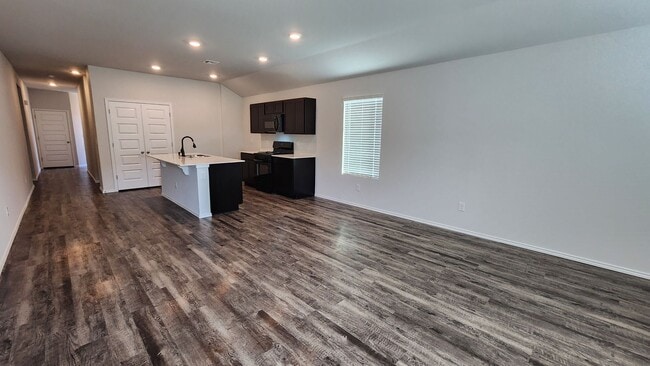 Building Photo - New Neighborhood Home - Edmond Schools