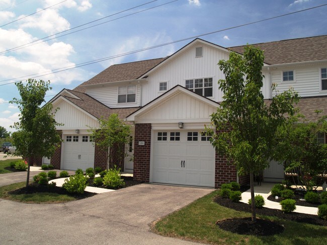 Building Photo - The Glen at Rocky Fork