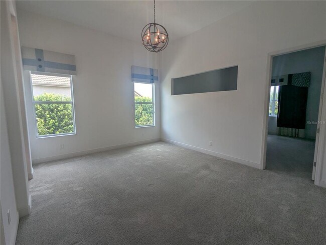 Building Photo - 760 N Hunt Club Dr