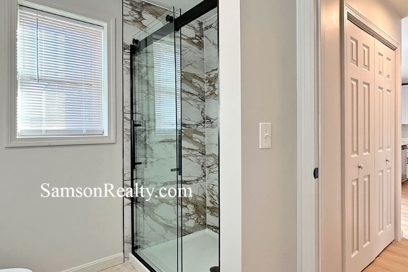 Building Photo - 39 Schofield St