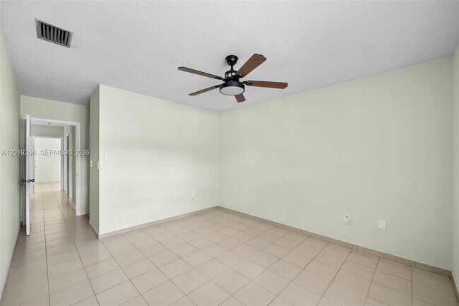 Building Photo - 13 SW 97th Pl