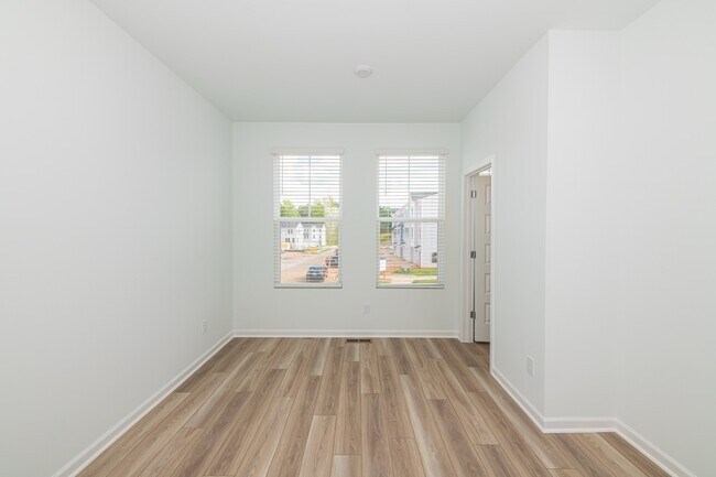Building Photo - 815 Freston Rd