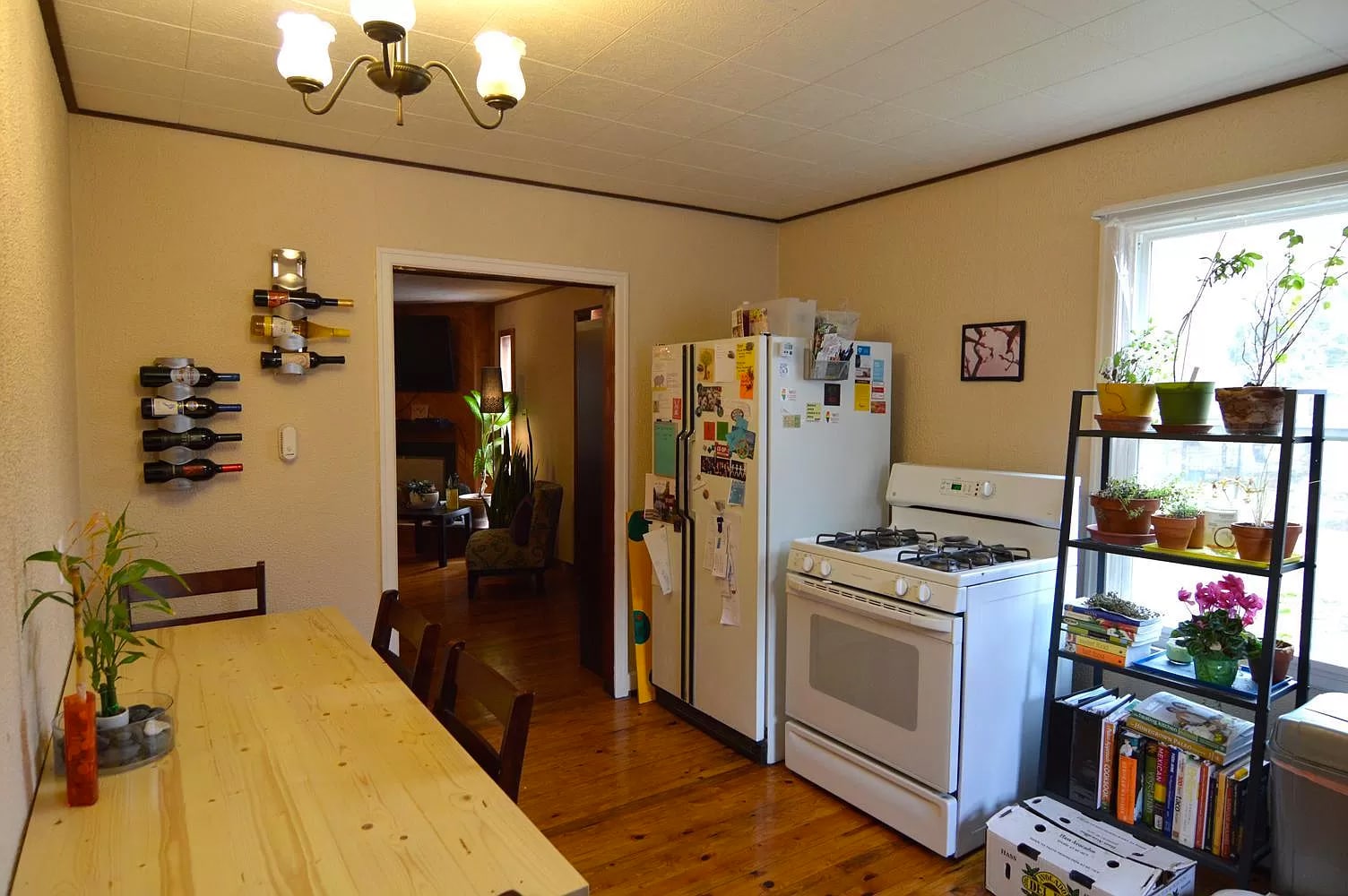 Building Photo - 608 S Webber St