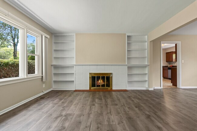 Building Photo - 1514 N Washington St