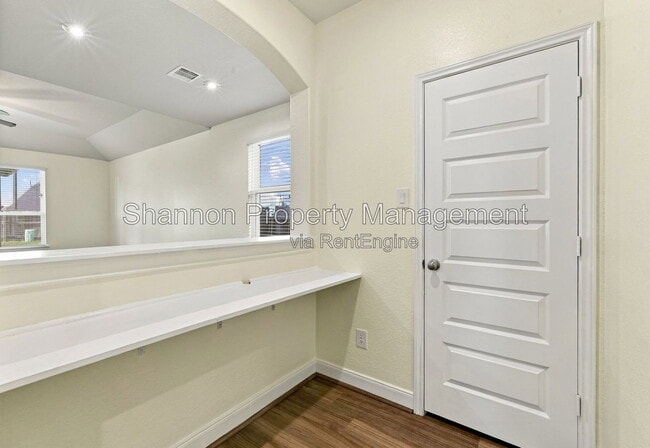 Building Photo - 24250 Prairie Glen Ln