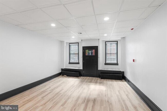 Building Photo - 819 S 2nd St