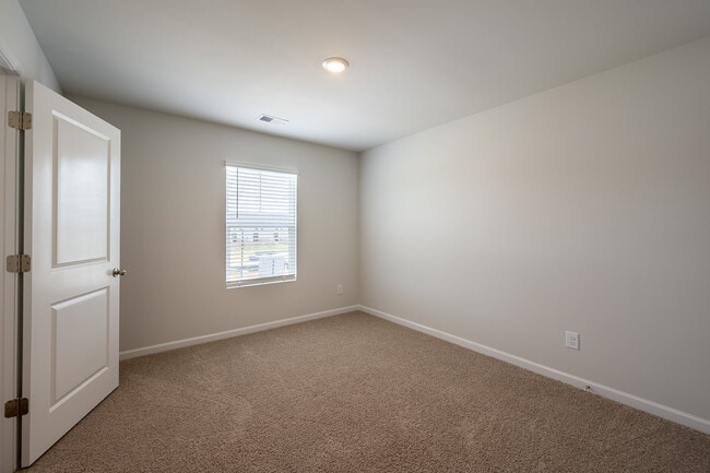 Building Photo - 3422 Firestone Dr
