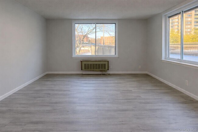 Building Photo - 209-33 26th Ave