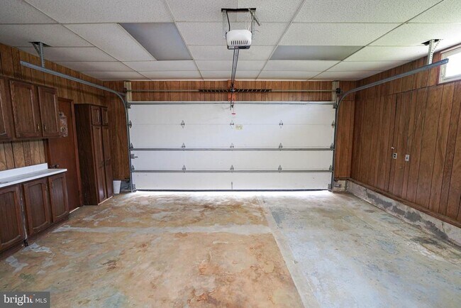 Building Photo - 14880 Concord Rd