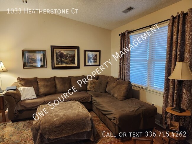 Building Photo - 1033 Heatherstone Ct