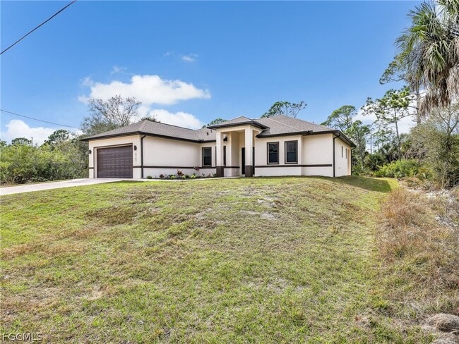 Building Photo - 6161 Feise St