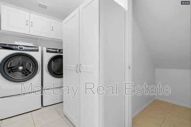 Building Photo - 395 W Sagebrush St