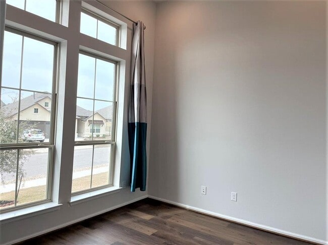 Building Photo - 156 Santa Maria St