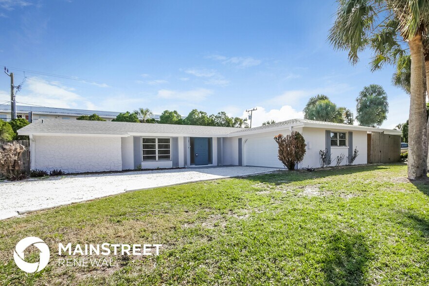 Building Photo - 2175 Gentian Rd