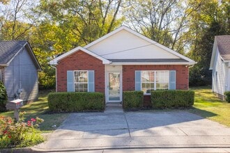 Building Photo - 2029 Williams Valley Dr