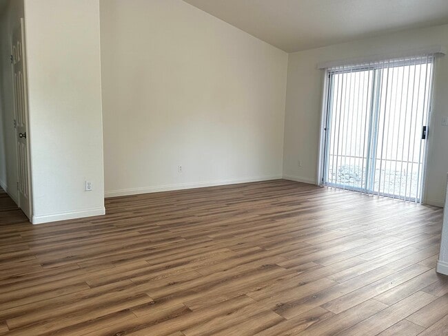Building Photo - 183 Caswell Ct