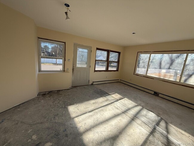 Building Photo - 24 Poplar Pl